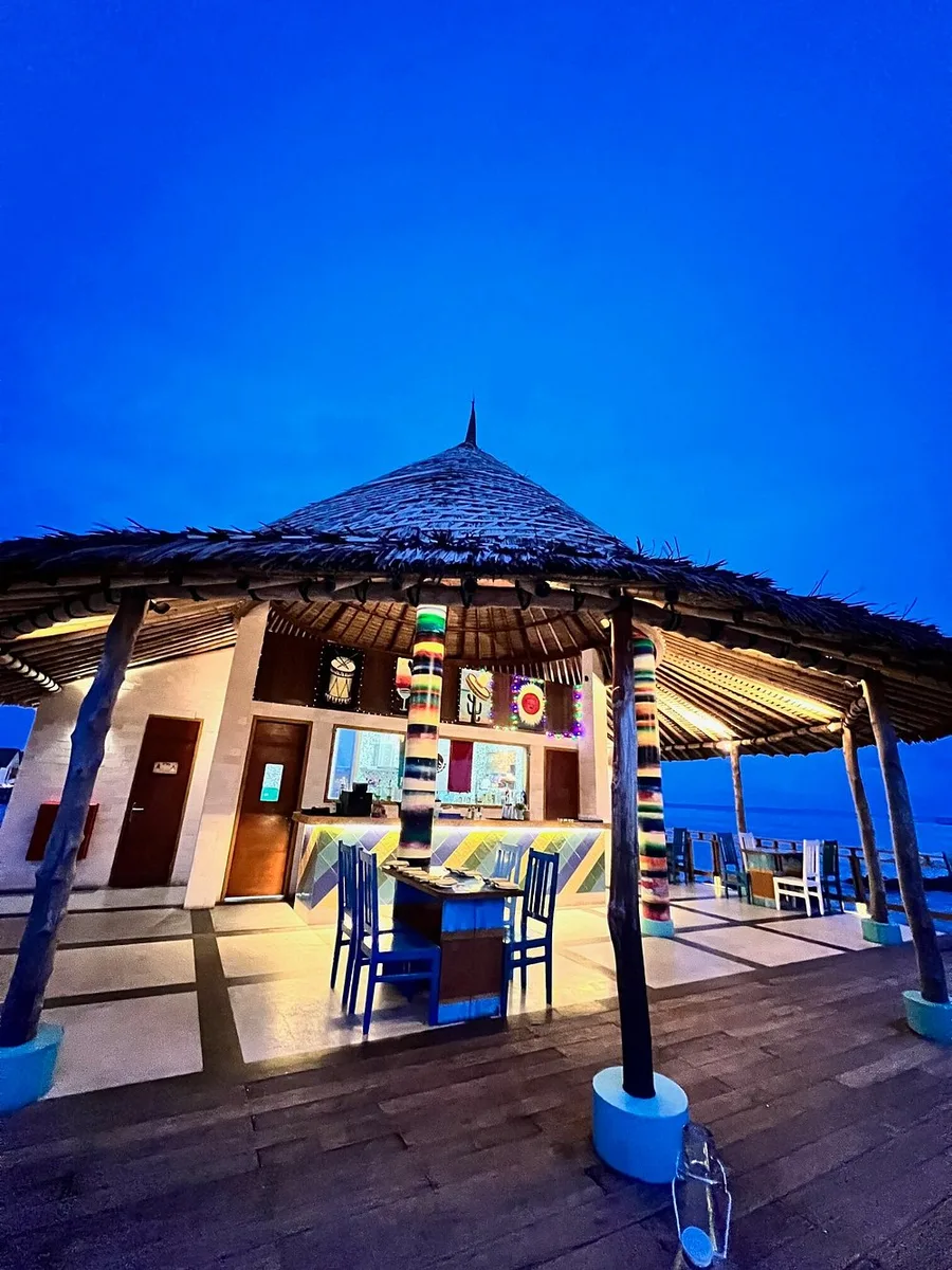 Furaveri Maldives: Ресторан 7