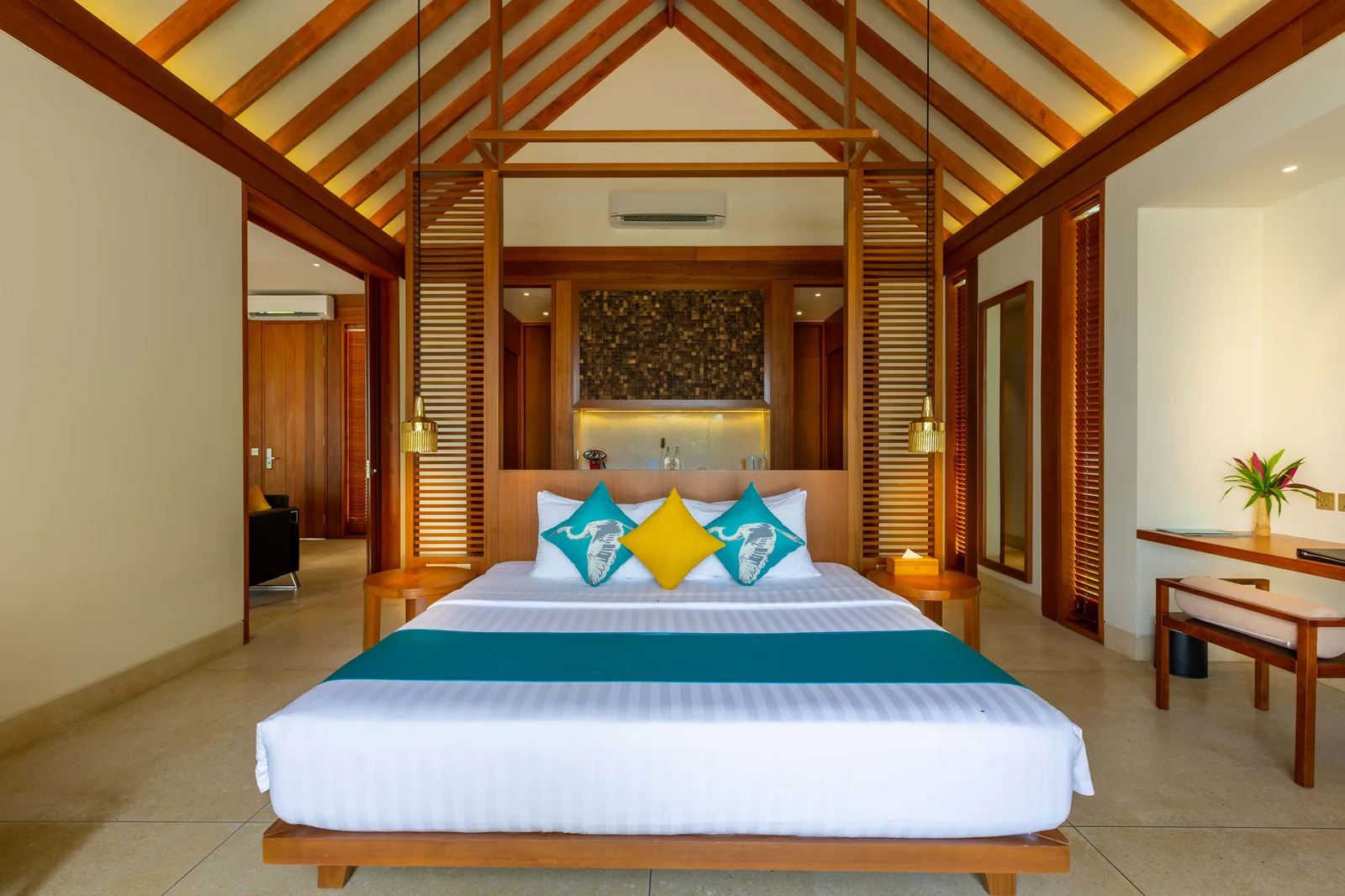 TWO BEDROOM PRIVATE LUXURY BEACH RESIDENCE - фото 2