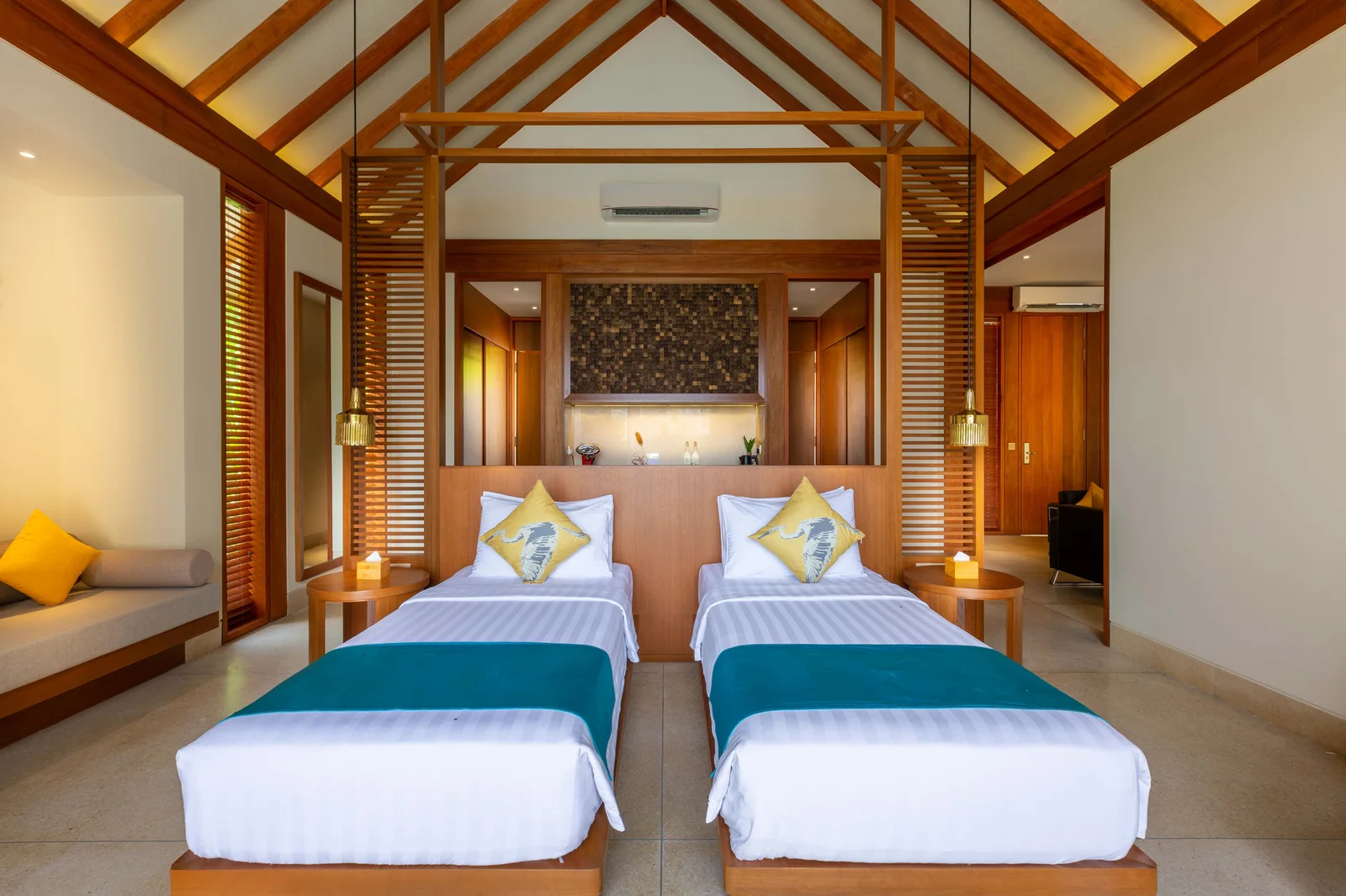 TWO BEDROOM PRIVATE LUXURY BEACH RESIDENCE - фото 4