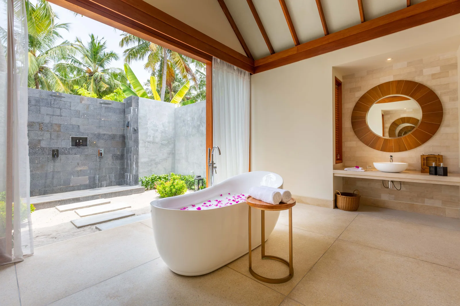 TWO BEDROOM PRIVATE LUXURY BEACH RESIDENCE - фото 5