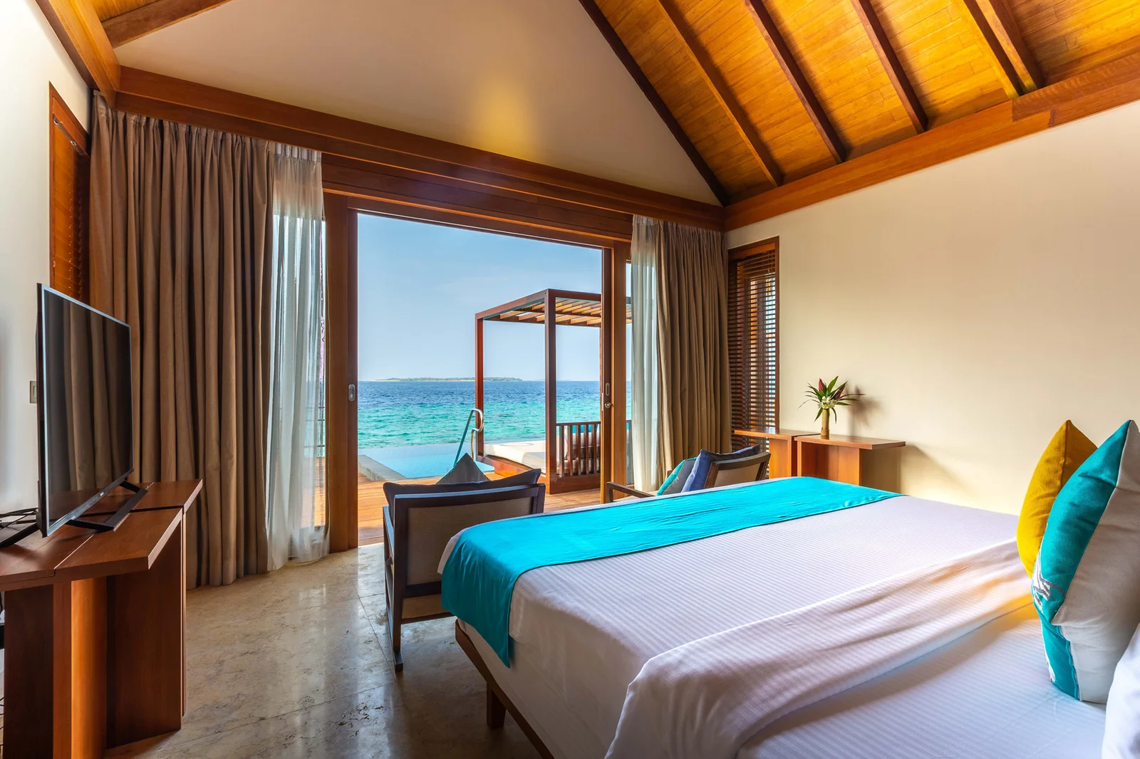 TWO BEDROOM PRIVATE OCEAN REEF RESIDENCE - фото 3